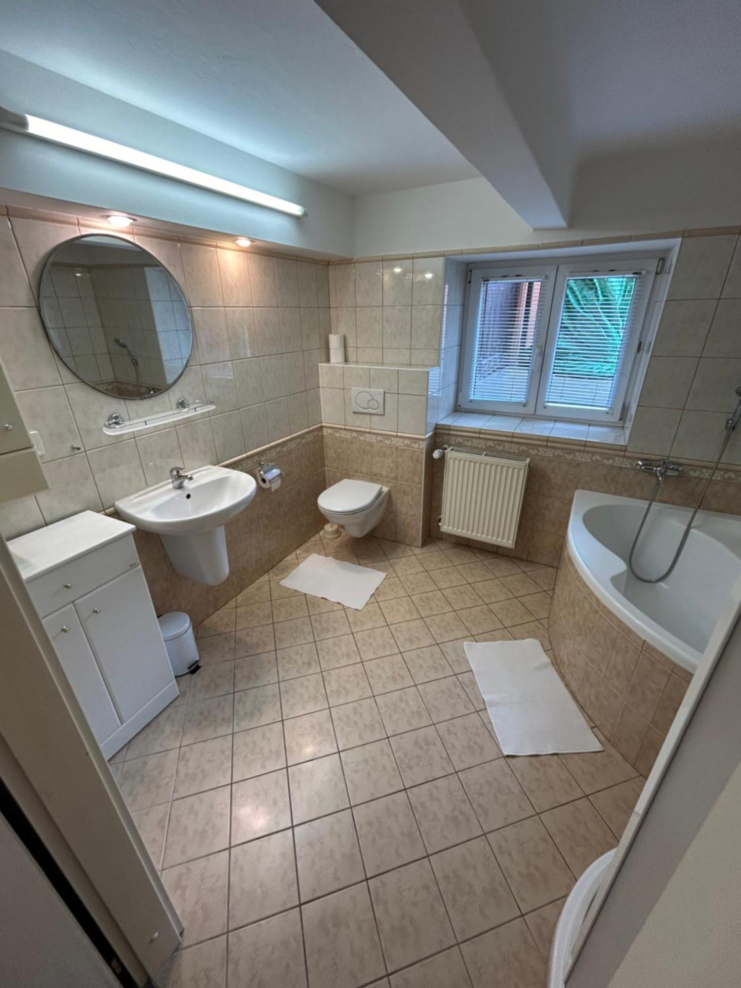 Apartmany U Kubiku Hradec Králové Szoba fotó