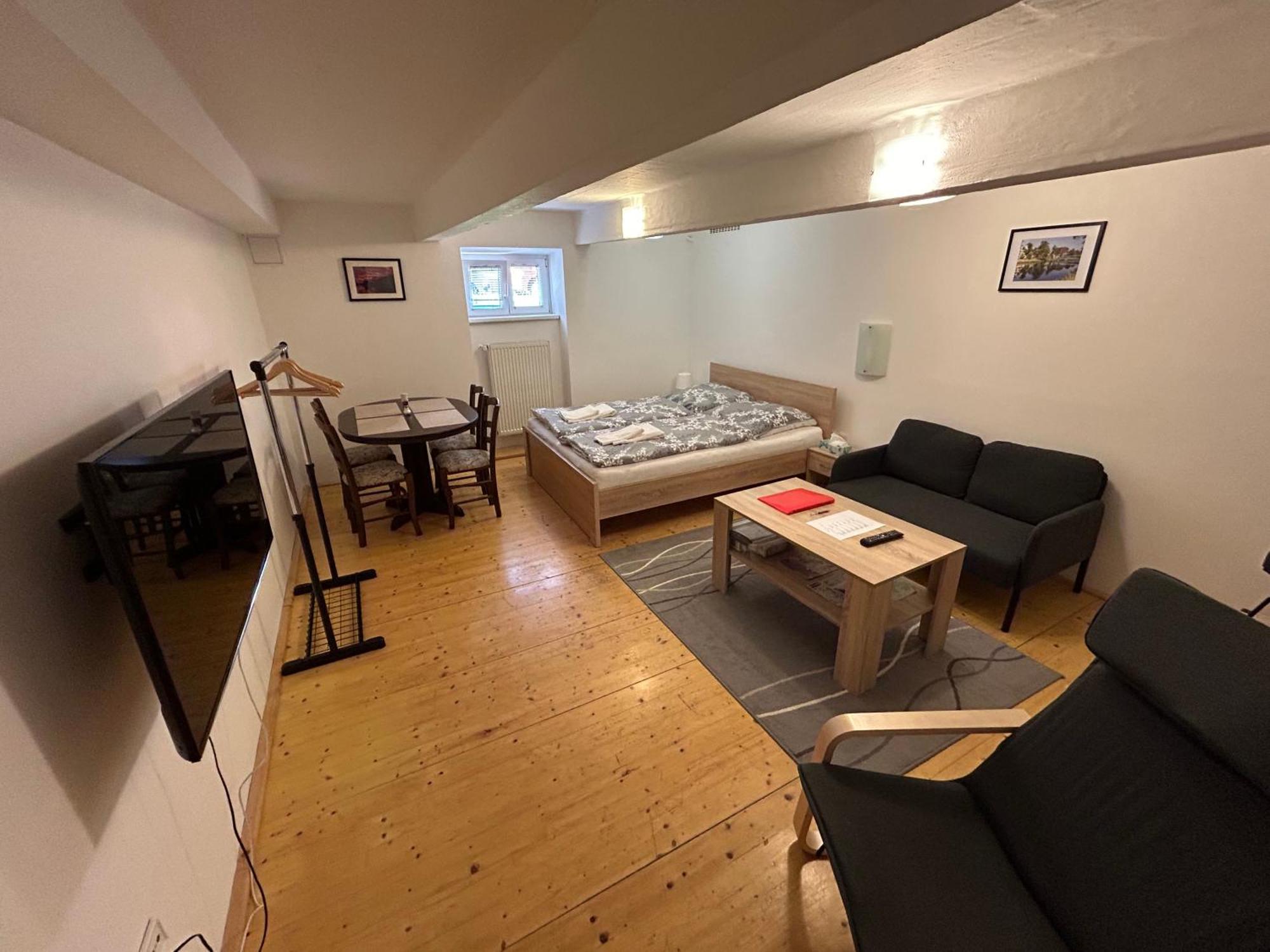 Apartmany U Kubiku Hradec Králové Kültér fotó